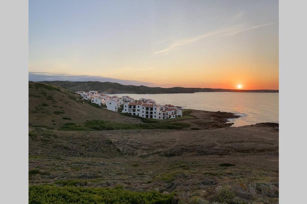 Miravent Terraza Y Jardin Frente Al Mar Menorca Apartment Fornells  Exterior photo